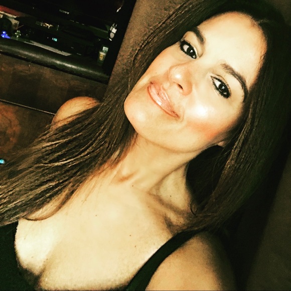 Meet your Posher, Ruthann - Picture 2 of 2